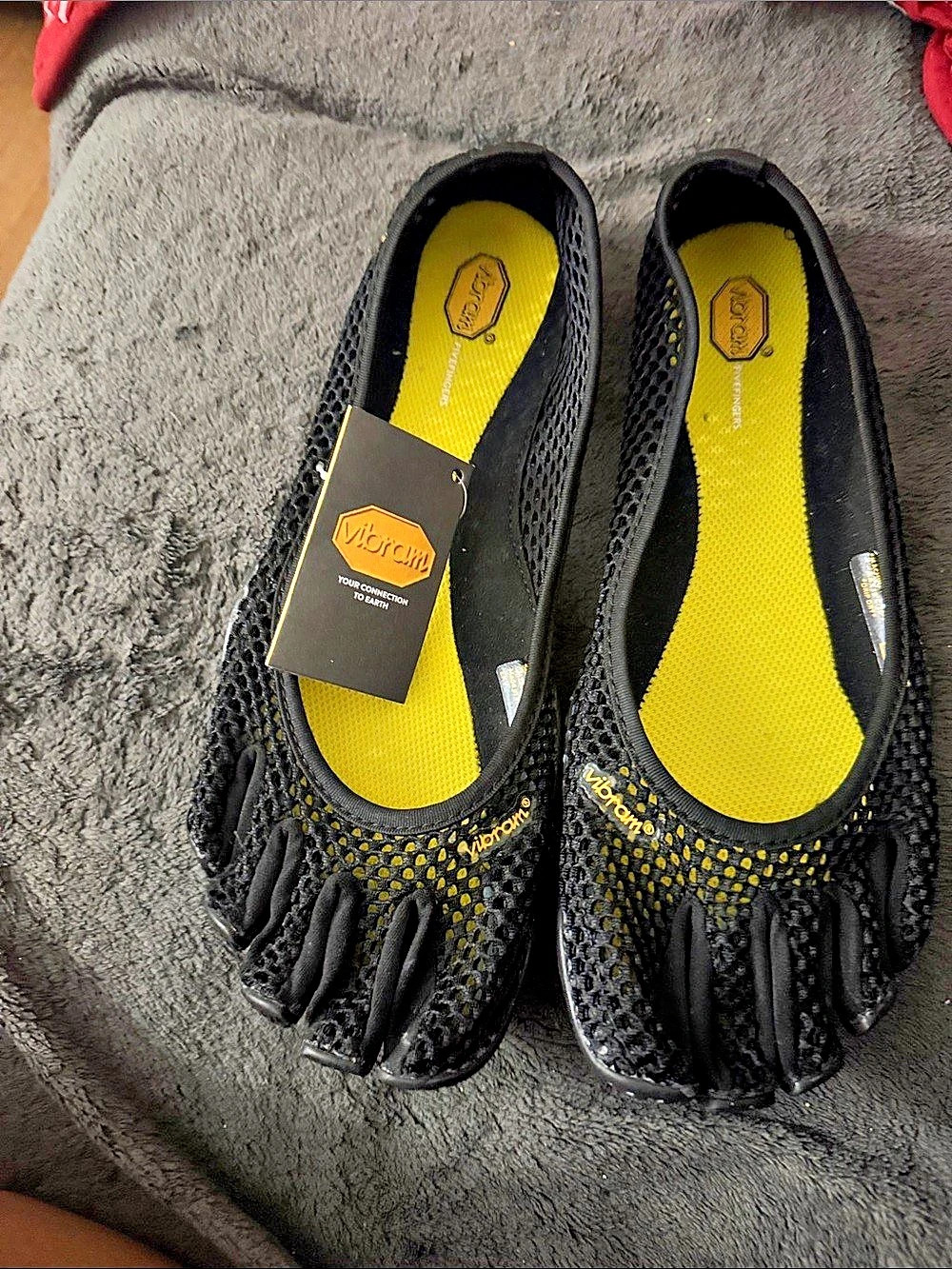 Vibram FiveFingers KSO EVO Barefoot Athletic Shoes in Black & Yellow NWT